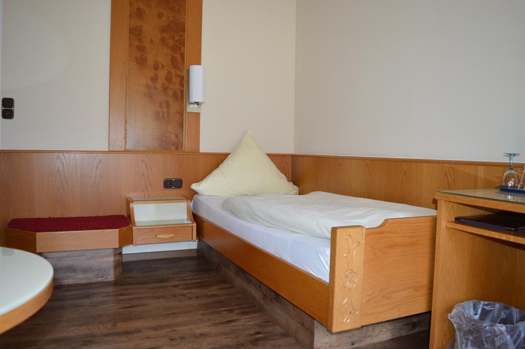 Natur & Wander Hotel Gassbachtal Grasellenbach Room photo